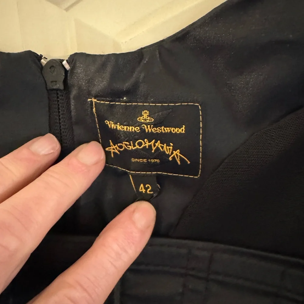 NWT Vivienne Westwood Elegant Black Corset top - Picture 3 of 5